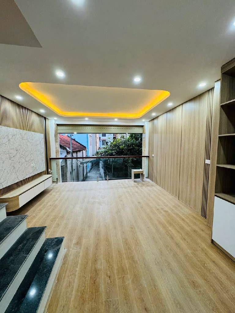 SIÊU PHẨM  7 TẦNG, THANG MÁY –PHÚ THƯỢNG, TÂY HỒ - NỘI THẤT SỊN, OTO ĐỖ CỬA – GIÁ 11 TỶ.